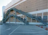 階段のトレッドスチールグレーティング