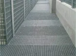 鋸歯状の溶接鋼の格子