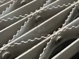 リベットの格子