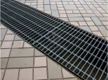 トレンチグラテス