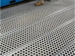 穴あきスチールグレーティング