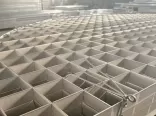 ステンレス鋼の格子